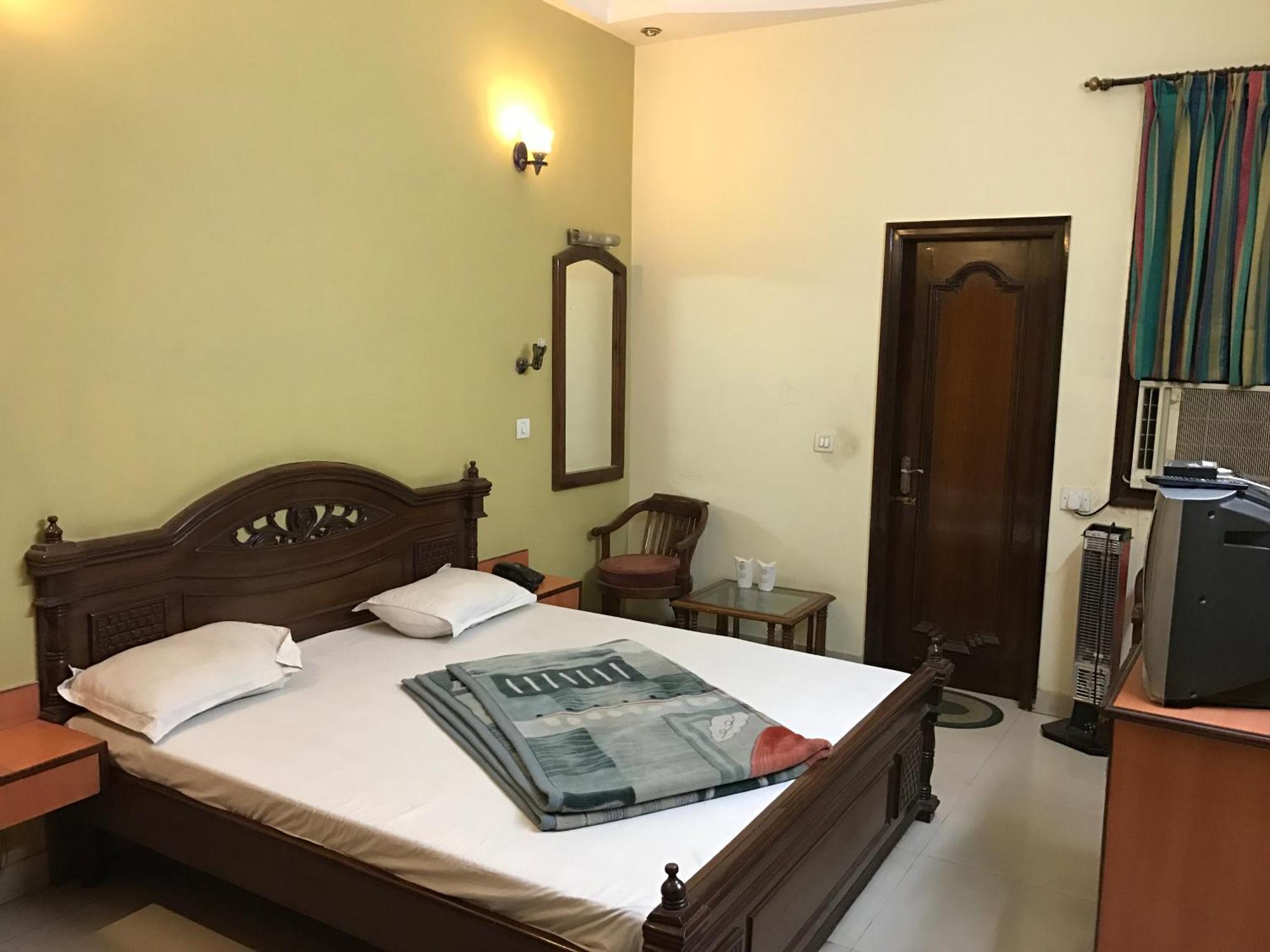 Hotel D R International Ambāla Chambre photo