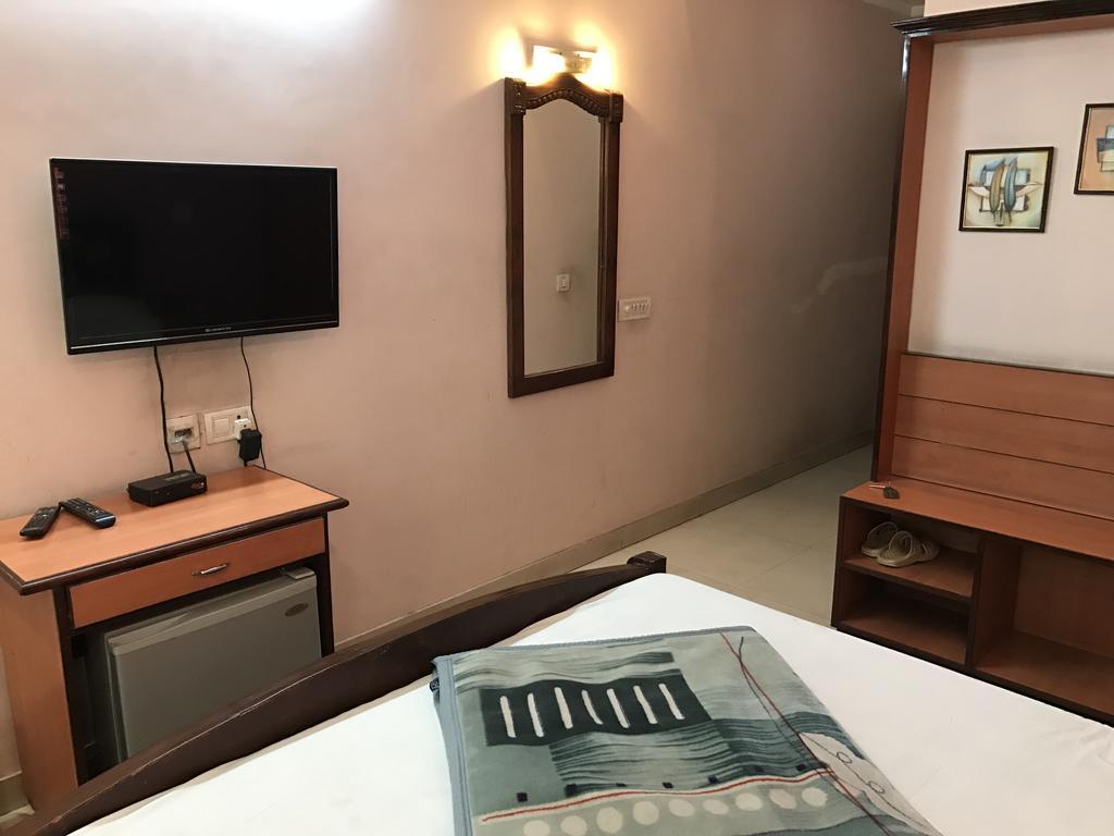 Hotel D R International Ambāla Extérieur photo
