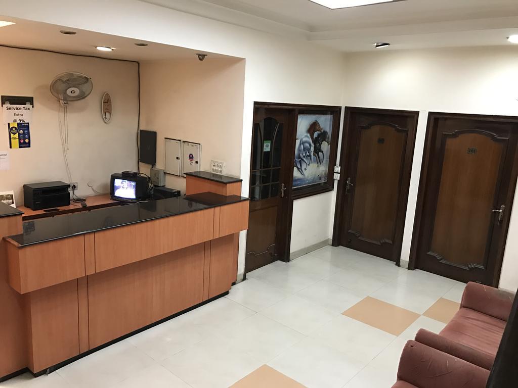 Hotel D R International Ambāla Extérieur photo