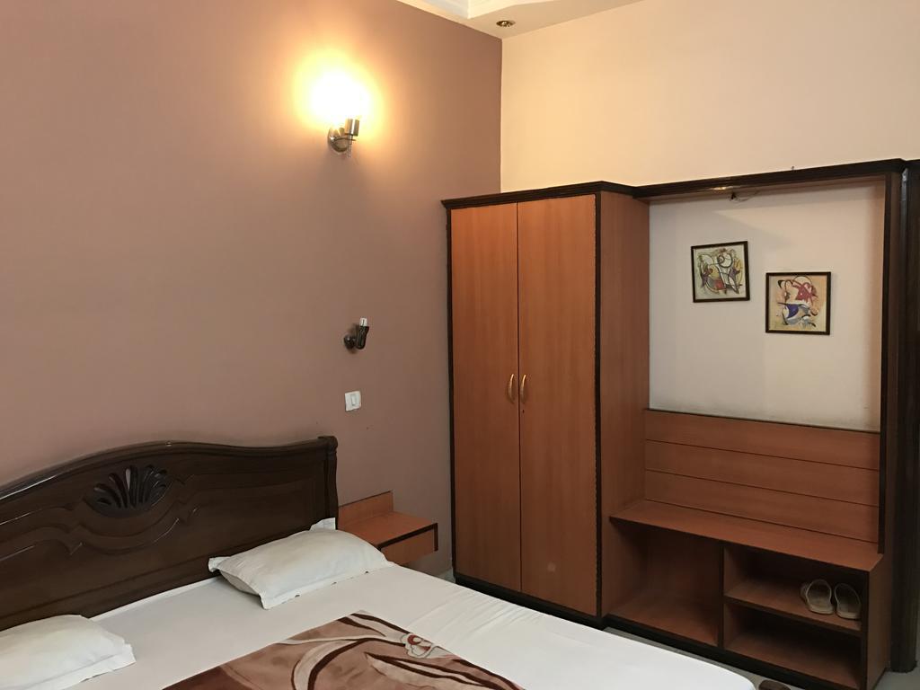 Hotel D R International Ambāla Extérieur photo